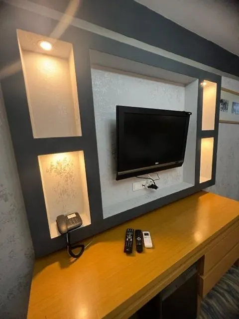 Uenaten Otel Gaziemir 4*,  Turecko